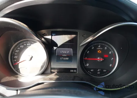 2016 Mercedes-Benz C 300 из США, поврежденный, VIN 55SWF4JB9GU169458